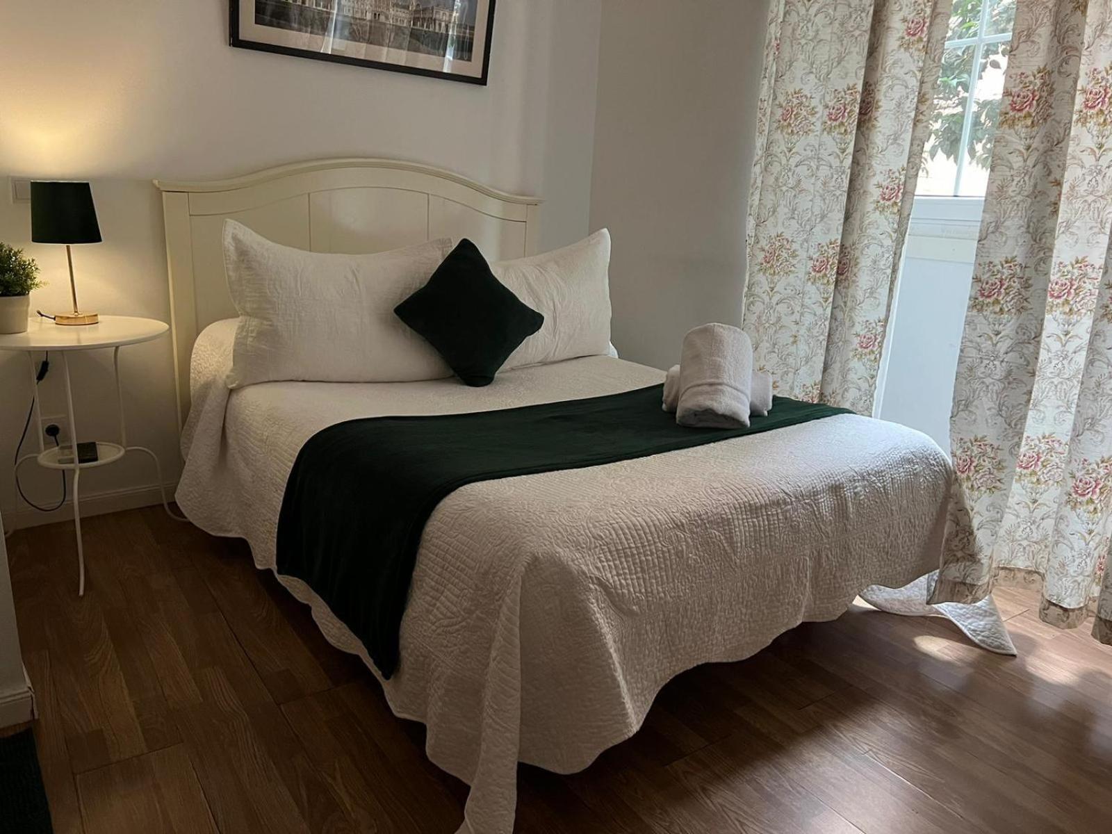 Hotel Ch Prada Madryt Zewnętrze zdjęcie
