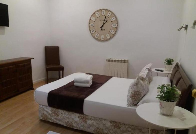 Hotel Ch Prada Madryt Zewnętrze zdjęcie
